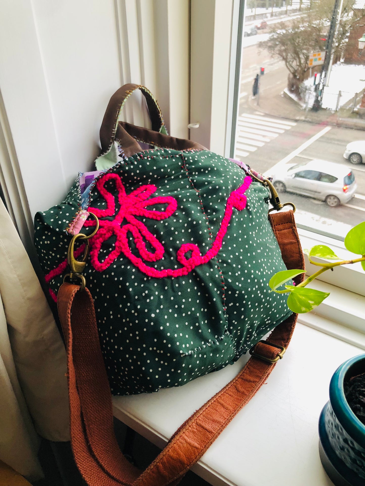 Bag 手縫いのバッグ　布製　トートバッグ　スローファッション　ハンドメイド　2361