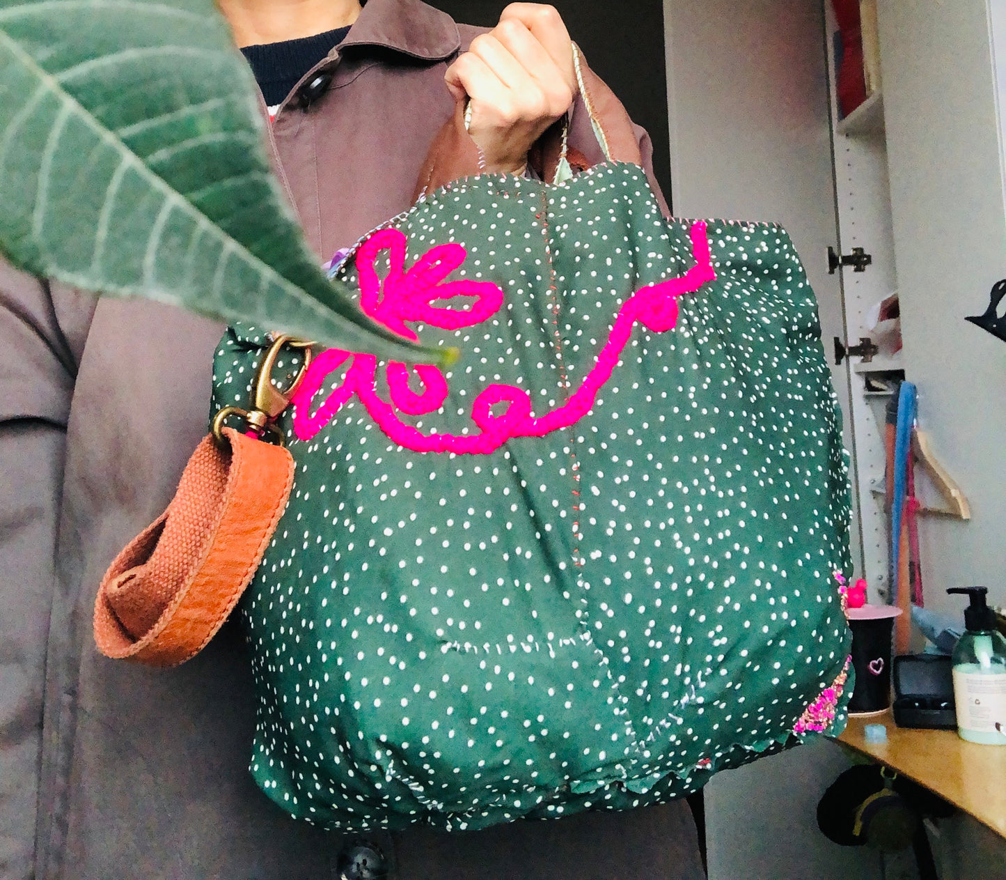 Bag 手縫いのバッグ　布製　トートバッグ　スローファッション　ハンドメイド　2361