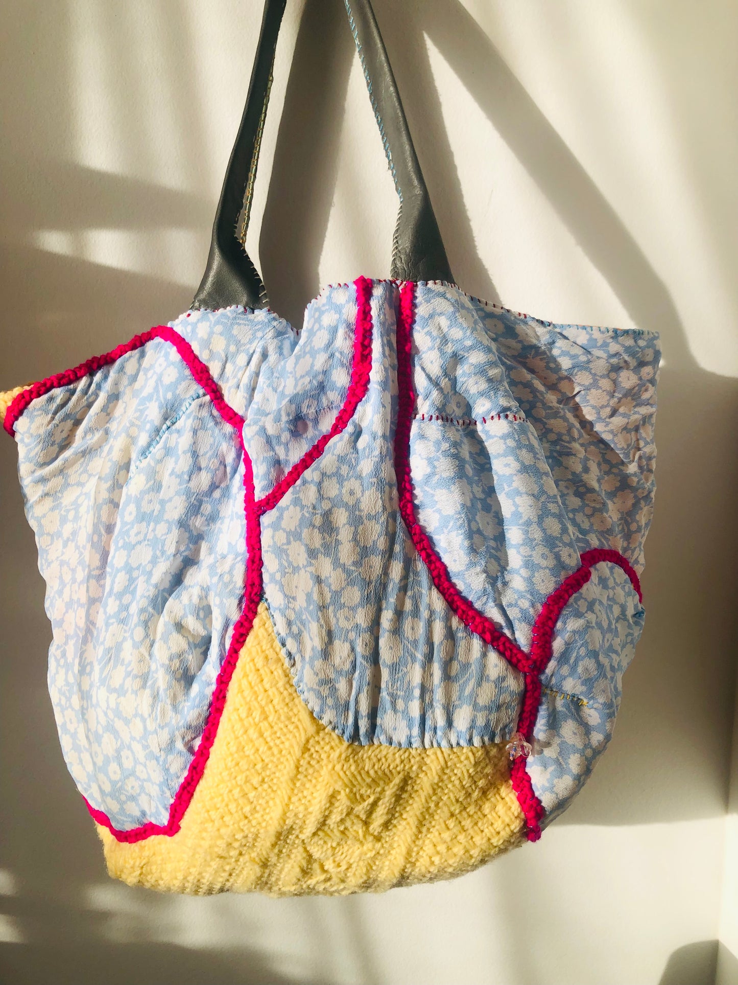 Bag 手縫いのバッグ　布製　トートバッグ　スローファッション　ハンドメイド　2367