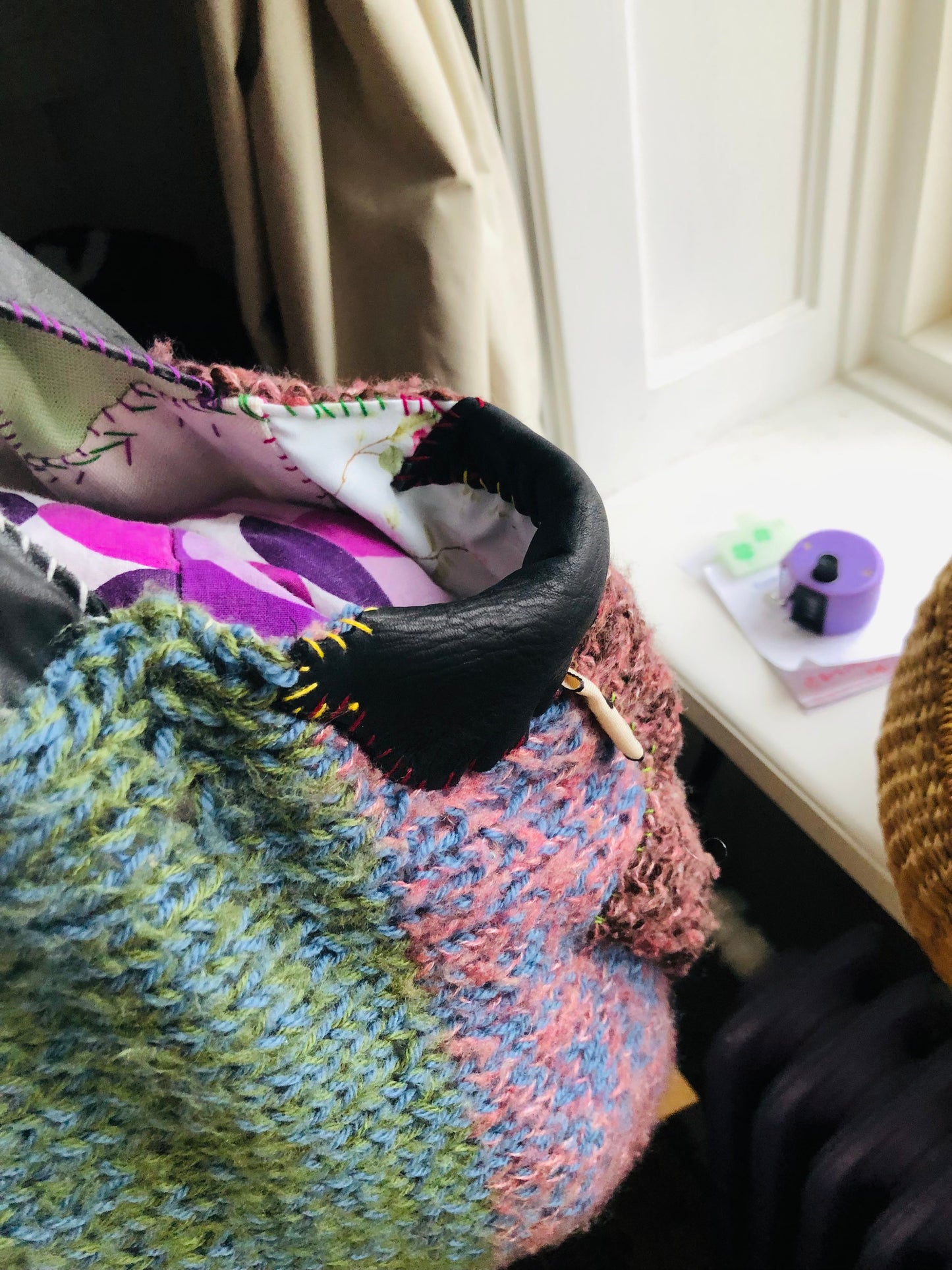 Bag 手縫いのバッグ　布製　トートバッグ　スローファッション　ハンドメイド　2372