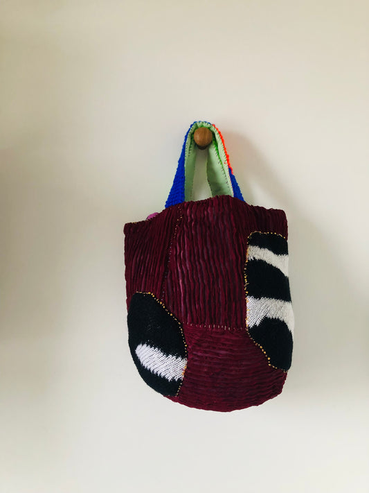 Bag 手縫いのバッグ　布製　トートバッグ　スローファッション　ハンドメイド　2373