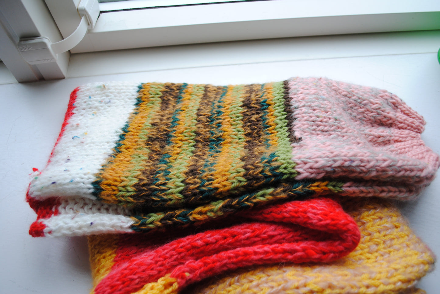 Lyddæmper stjal håndstrikket blandet garn farverigt 1619