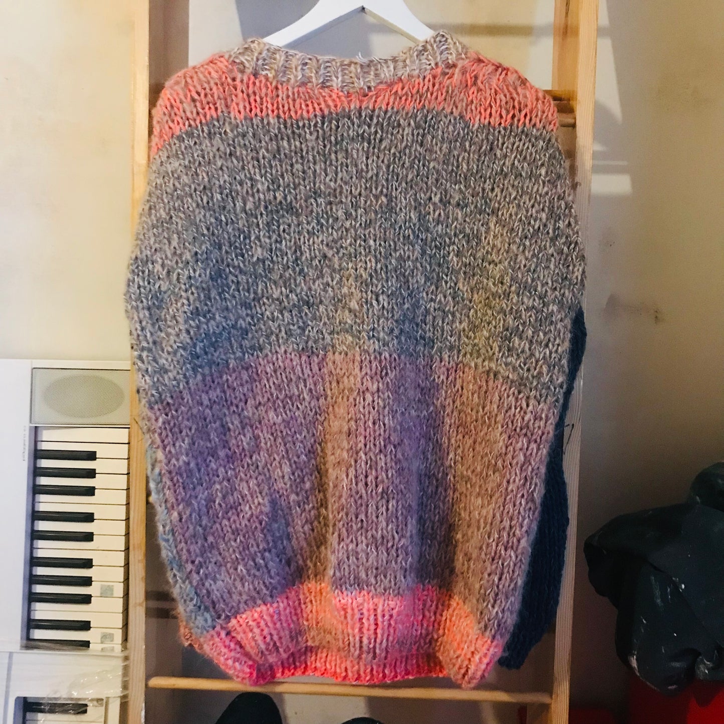 Sweater håndstrikket blandet garn vinter groft oversized slow fashion 1692