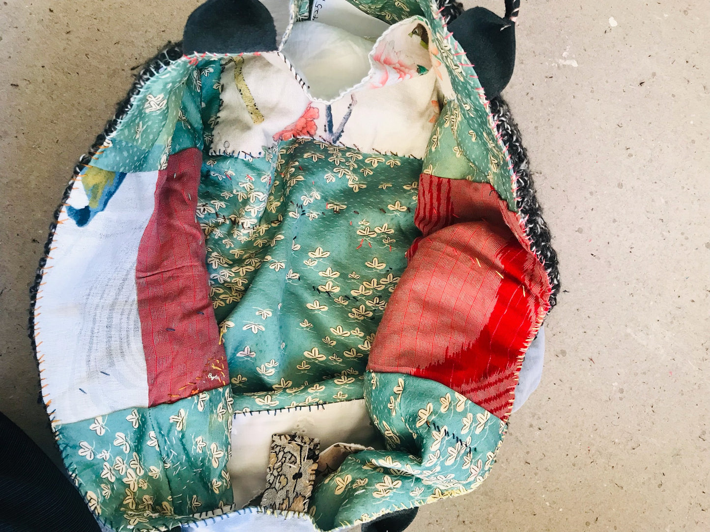 Bag   手縫いのバッグ　  布製　本革持ち手　スローファッション　ハンドメイド　1663