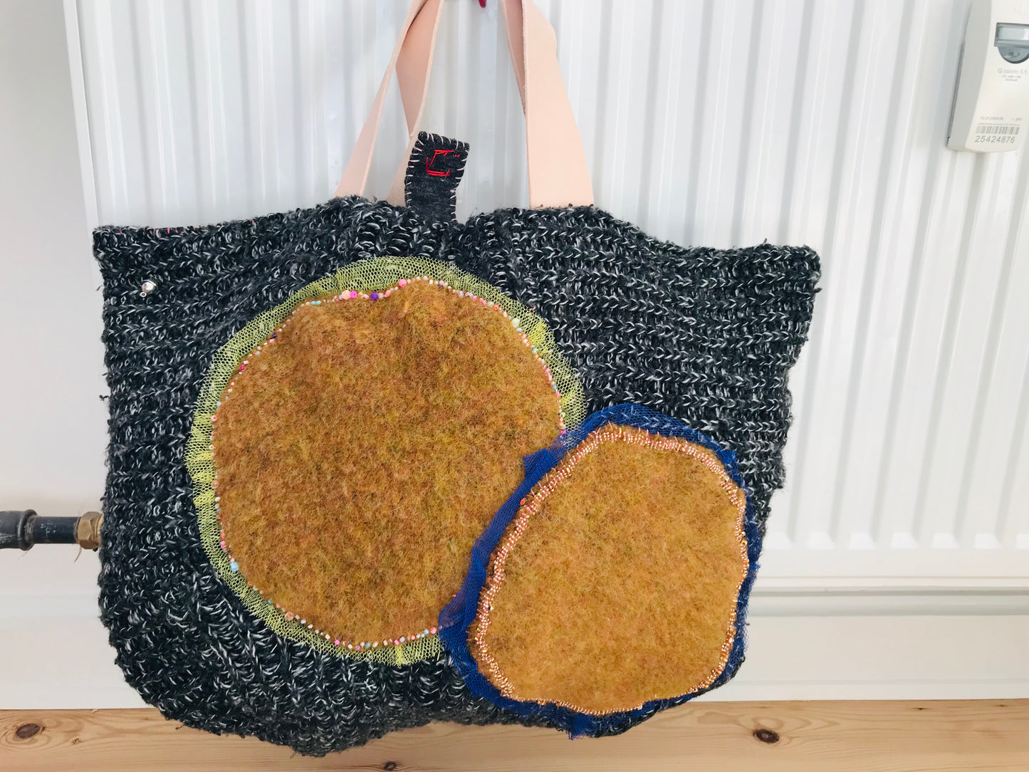Bag   手縫いのバッグ　  布製　本革持ち手　スローファッション　ハンドメイド　1705