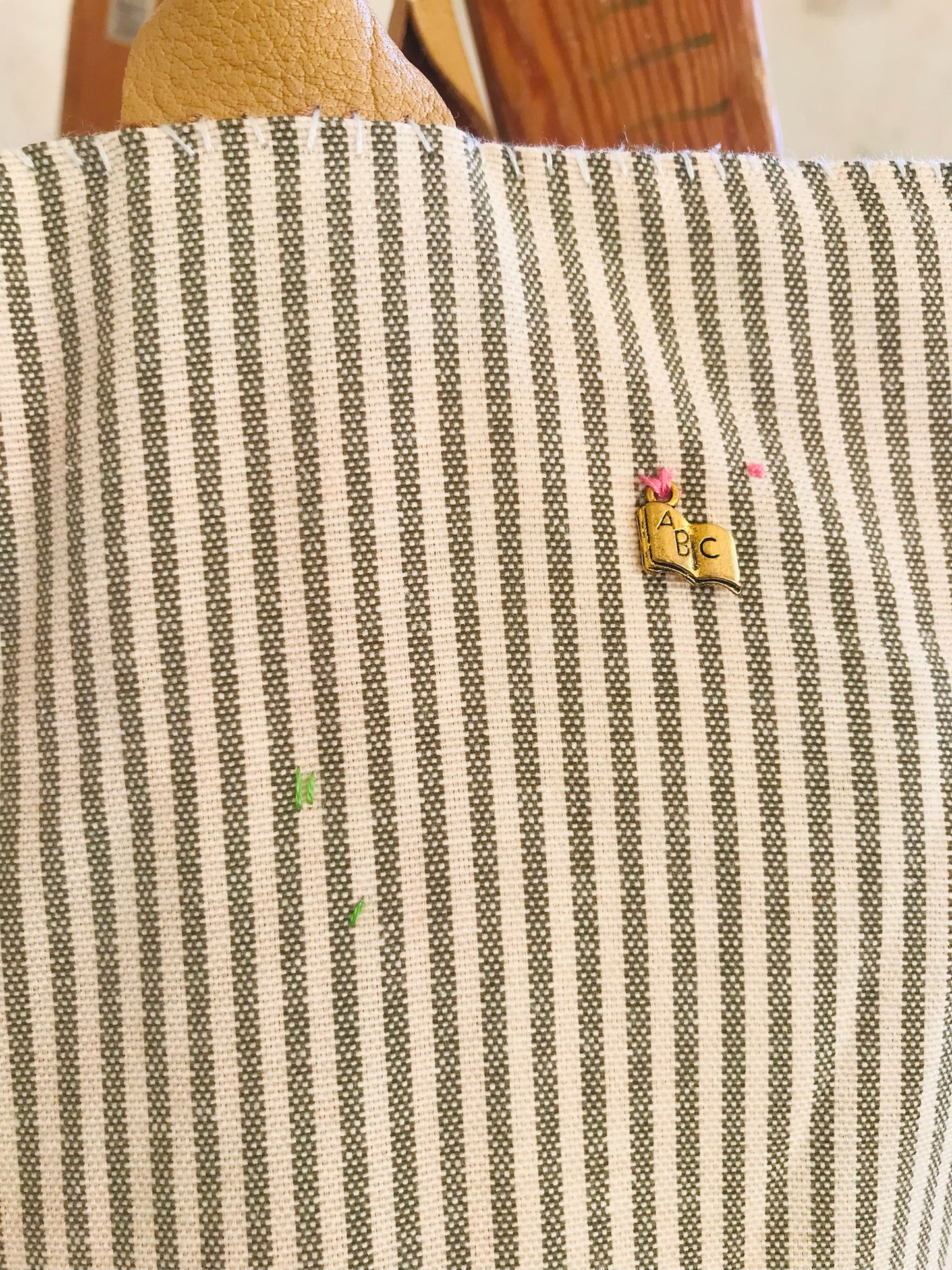 Taske håndsyet taske stof ægte læder håndtag slow fashion håndlavet 1695 