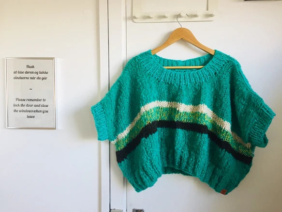 sweater hand-knitted 1259