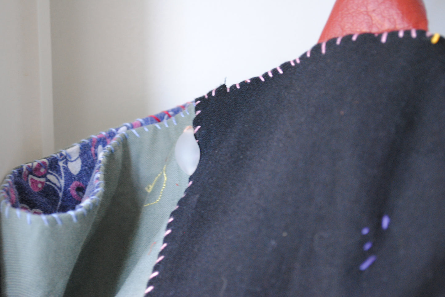 Bag  手縫のバッグ　布製　本革　持ち手　ハンドメイド　1569、