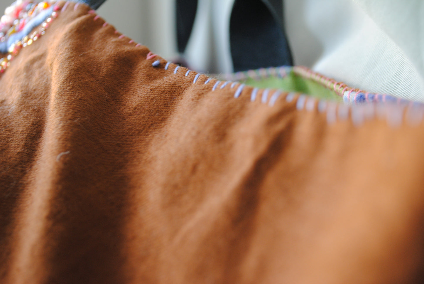 Bag  手縫のバッグ　布製　本革　持ち手　ハンドメイド　1557