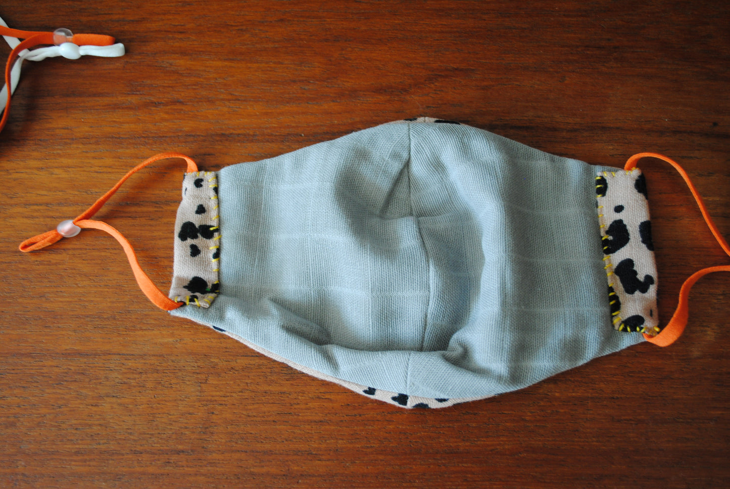 夏マスク　マスク　繰り返し使える　大人マスク　モスリンガーゼ100％　男女兼用　蒸れにくい　保湿　花粉症　【送料無料】手縫い　2-1