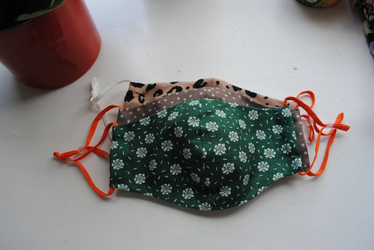 夏マスク　マスク　繰り返し使える　大人マスク　モスリンガーゼ100％　男女兼用　蒸れにくい　保湿　花粉症　【送料無料】手縫い　4-1