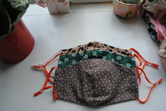 夏マスク　マスク　繰り返し使える　大人マスク　モスリンガーゼ100％　男女兼用　蒸れにくい　保湿　花粉症　【送料無料】手縫い　4-3