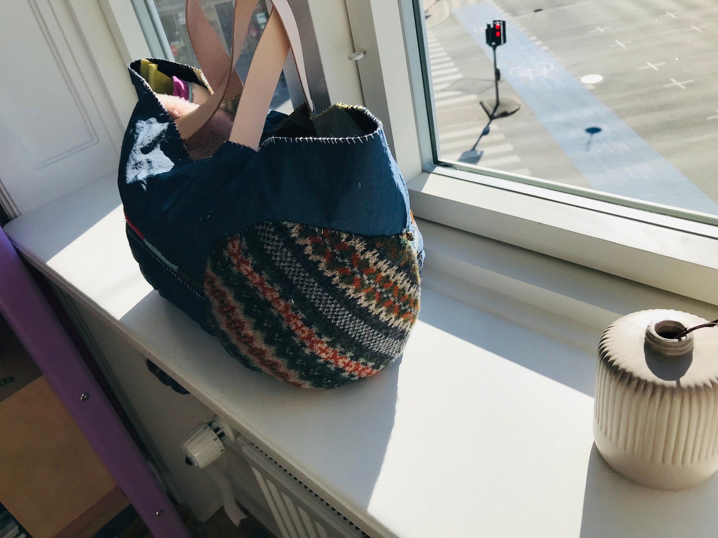 Bag   手縫いのバッグ　  布製　本革持ち手　スローファッション　ハンドメイド　1710