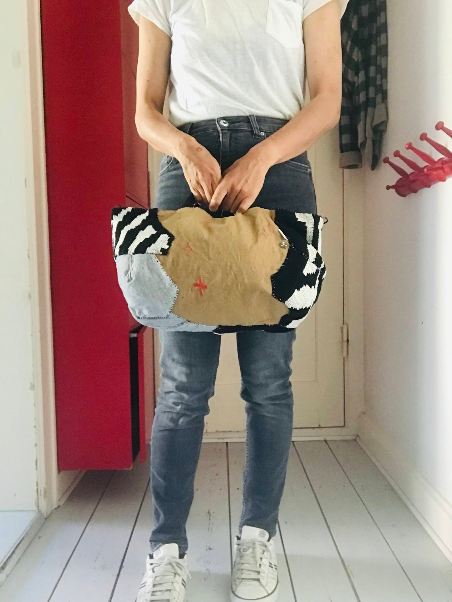 Bag  手縫のバッグ　布製　本革　持ち手　ハンドメイド　1570、