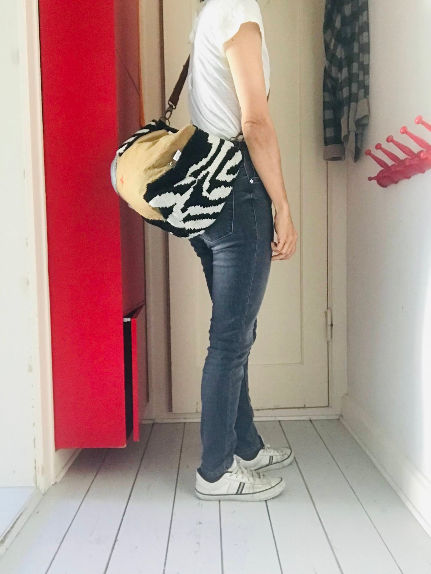 Bag  手縫のバッグ　布製　本革　持ち手　ハンドメイド　1570、